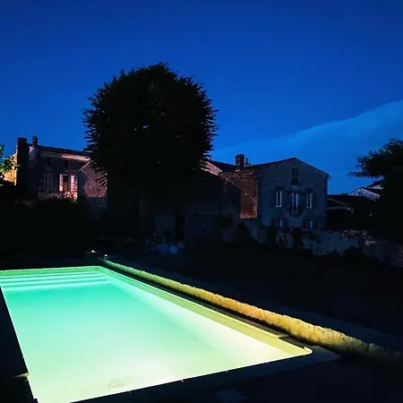 The Σπίτι διακοπών Saint-Jean-dʼAngély